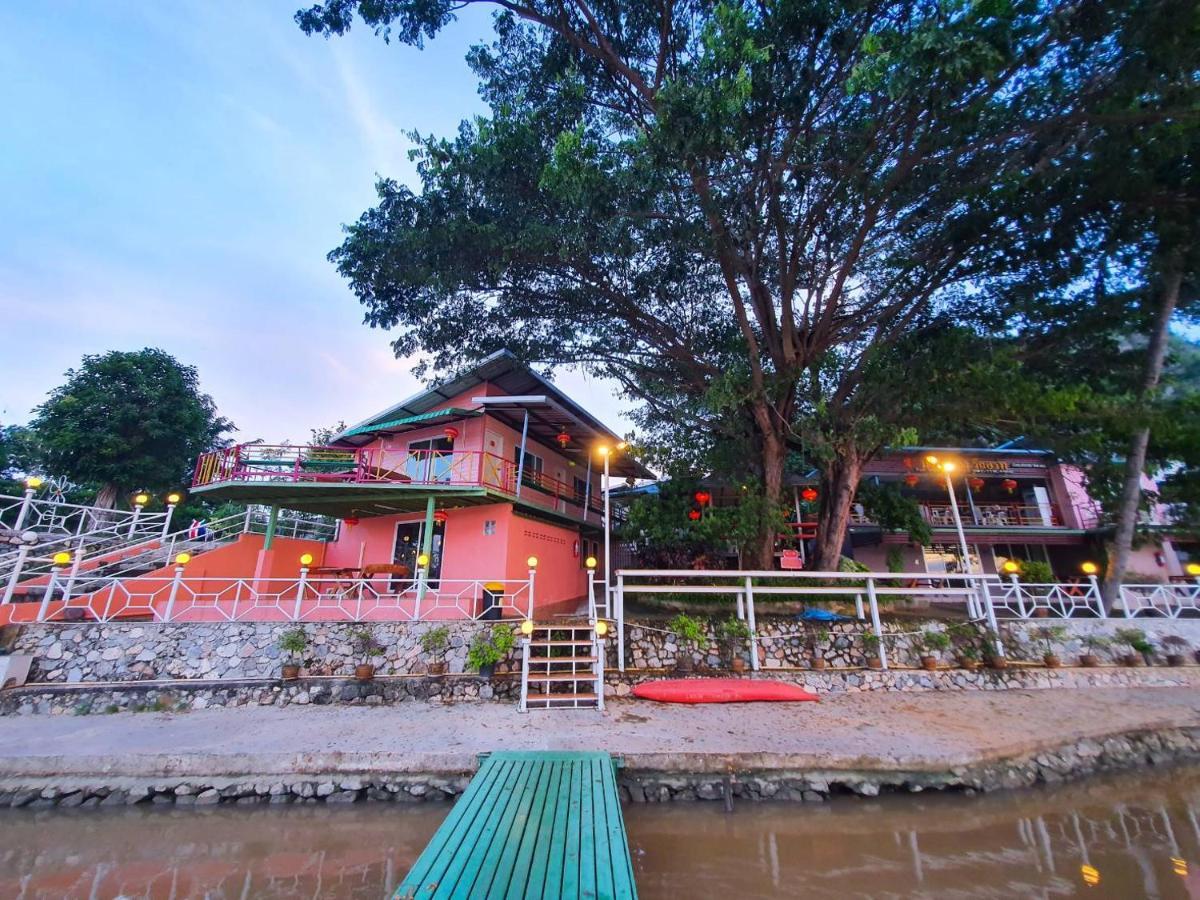 Golden Dragon Kanchanaburi Exterior photo