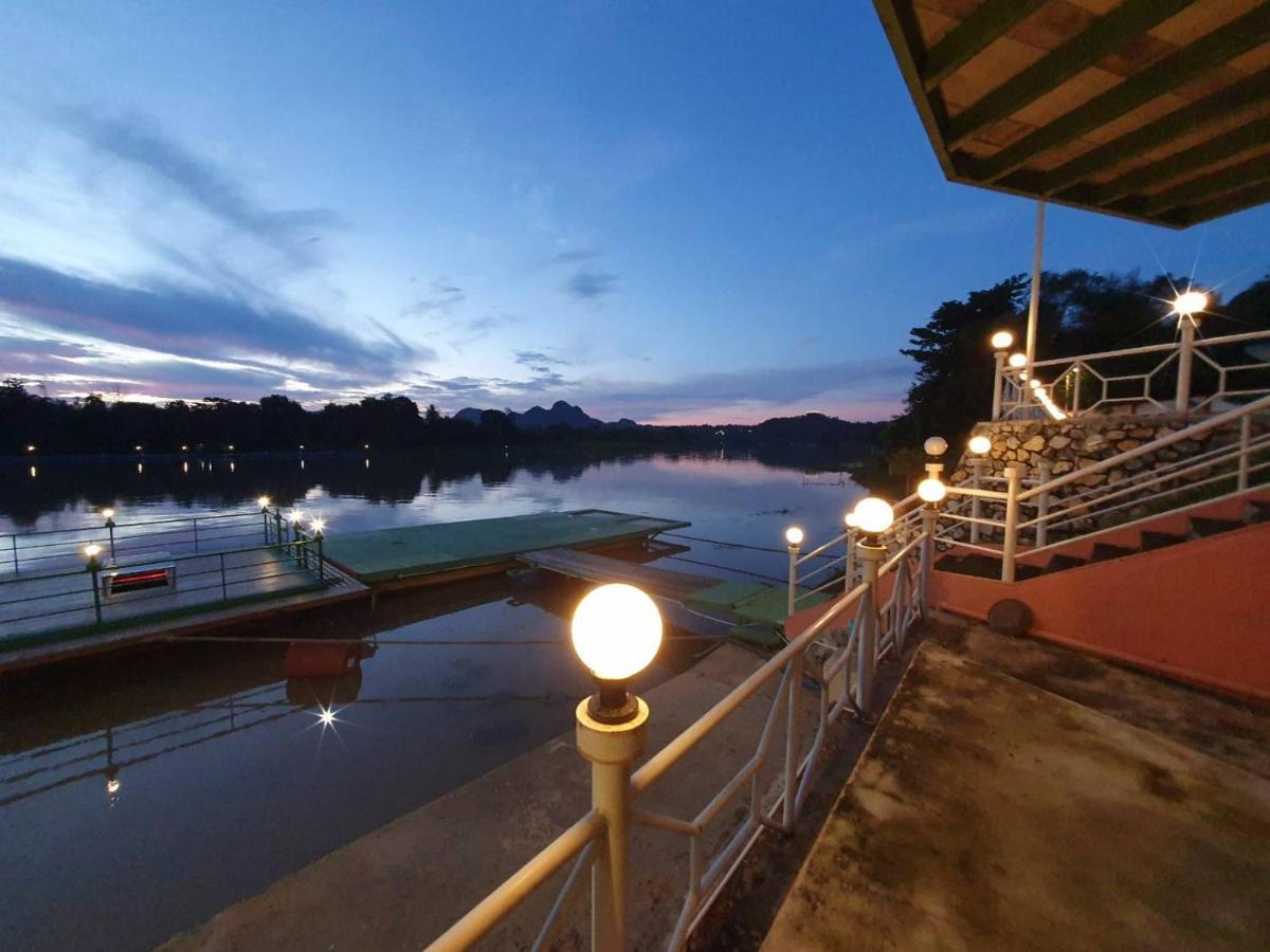 Golden Dragon Kanchanaburi Exterior photo