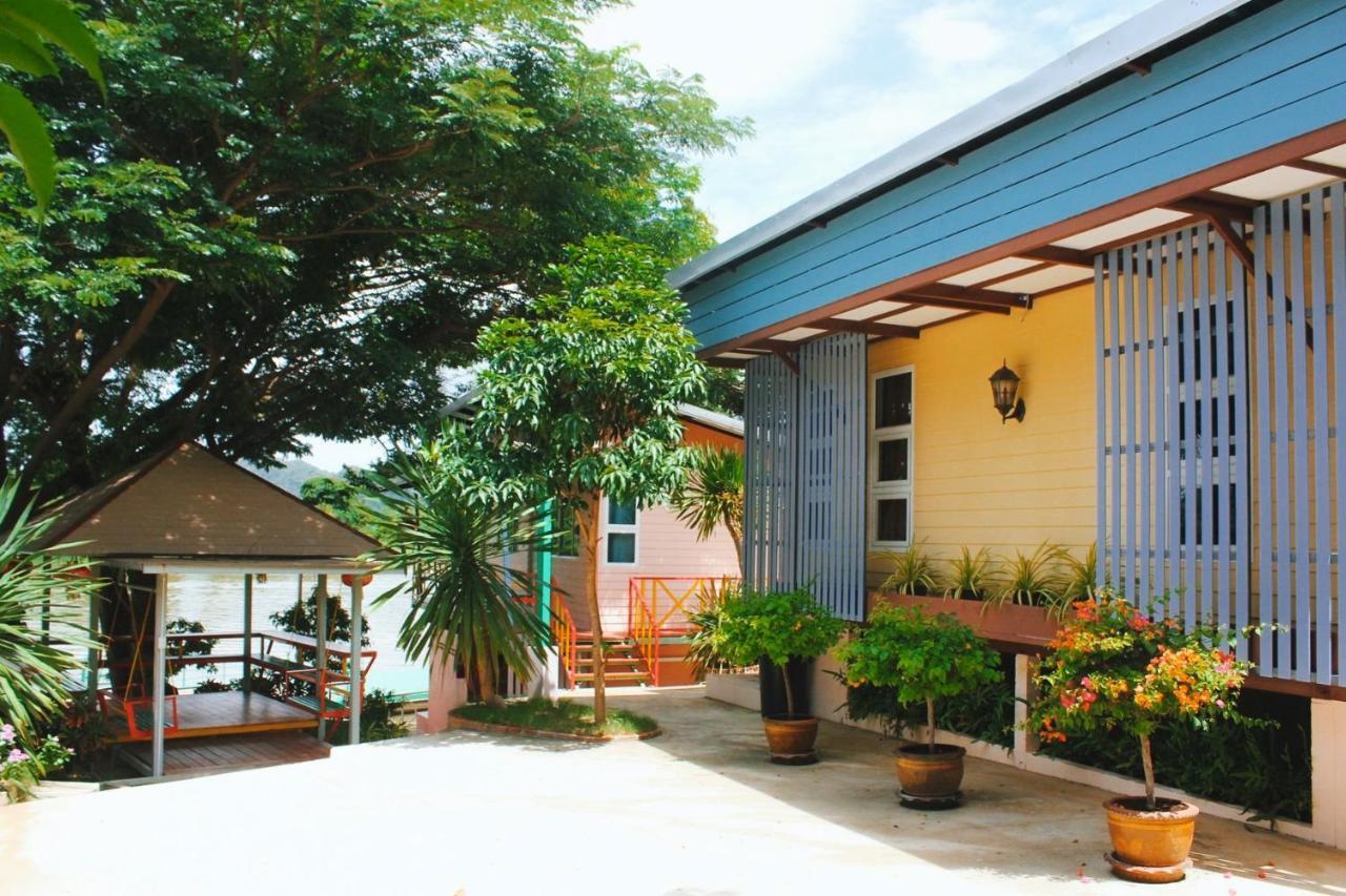 Golden Dragon Kanchanaburi Exterior photo